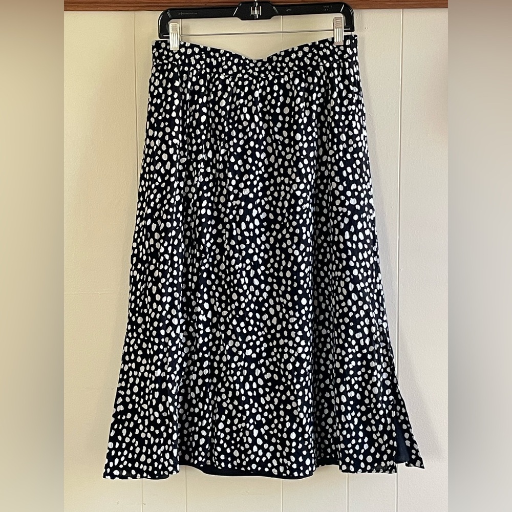 Ann Taylor Loft Black & White Dot Pull On Midi Skirt